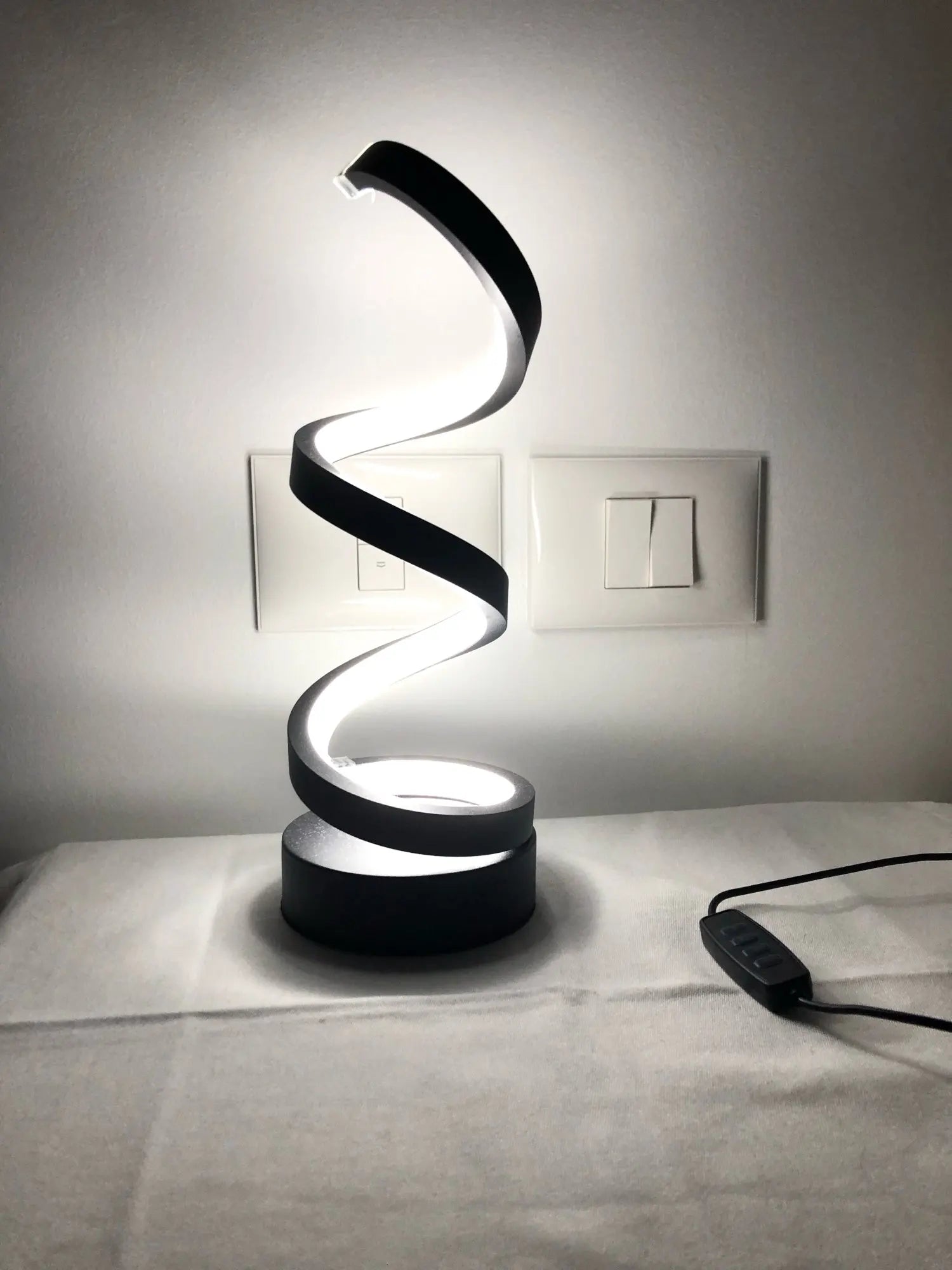 Abajur de Led Espiral Preto - Meu Luxo