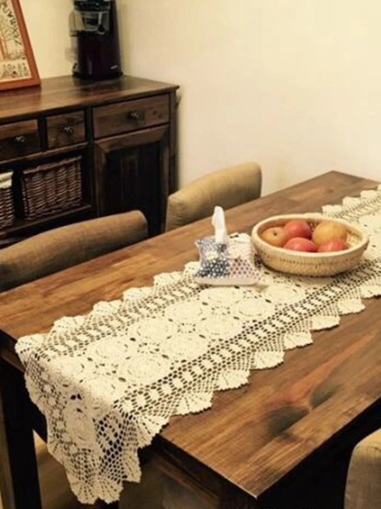 Caminho de mesa em crochê / Meu Luxo