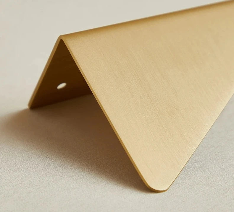 Puxador Triangular Dourado - Meu Luxo