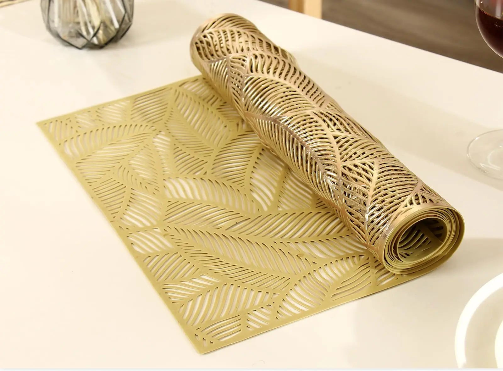 Caminho de mesa em PVC dourado de 183 cm / Meu Luxo